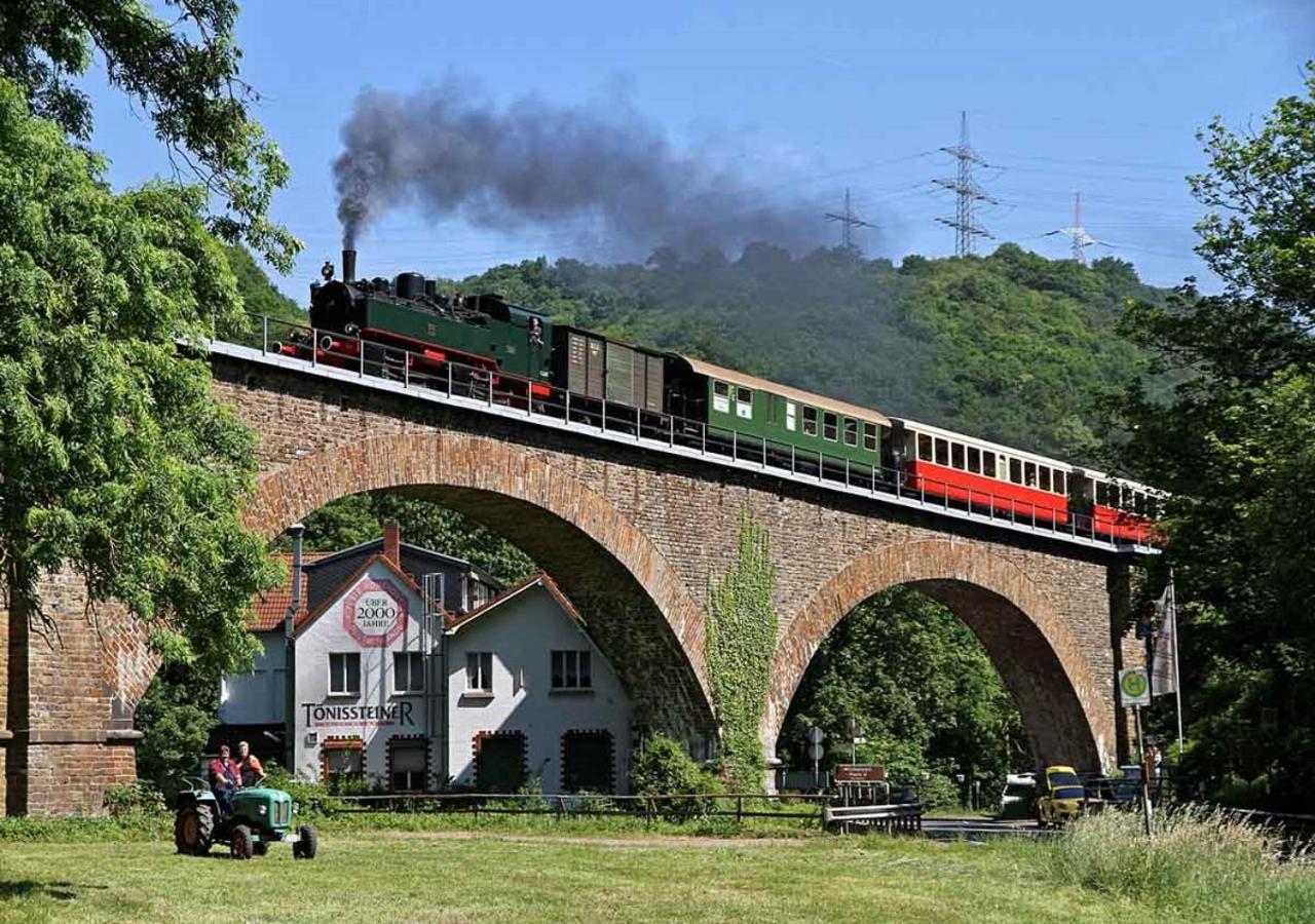 Ferienwohnung Bausenbergblick Niederzissen Esterno foto